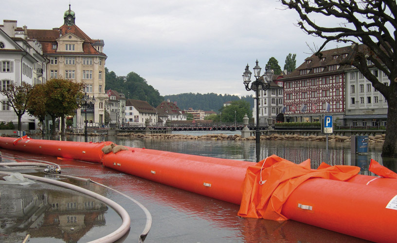 河川沿いの設置事例